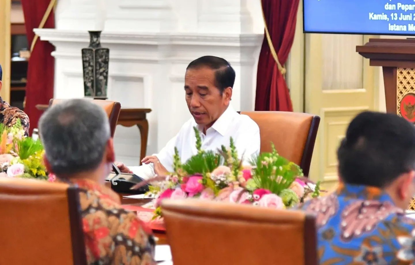 Jokowi Absen di Penutupan PON Aceh-Sumut, Pilih Hadiri Pernikahan Putra Khofifah